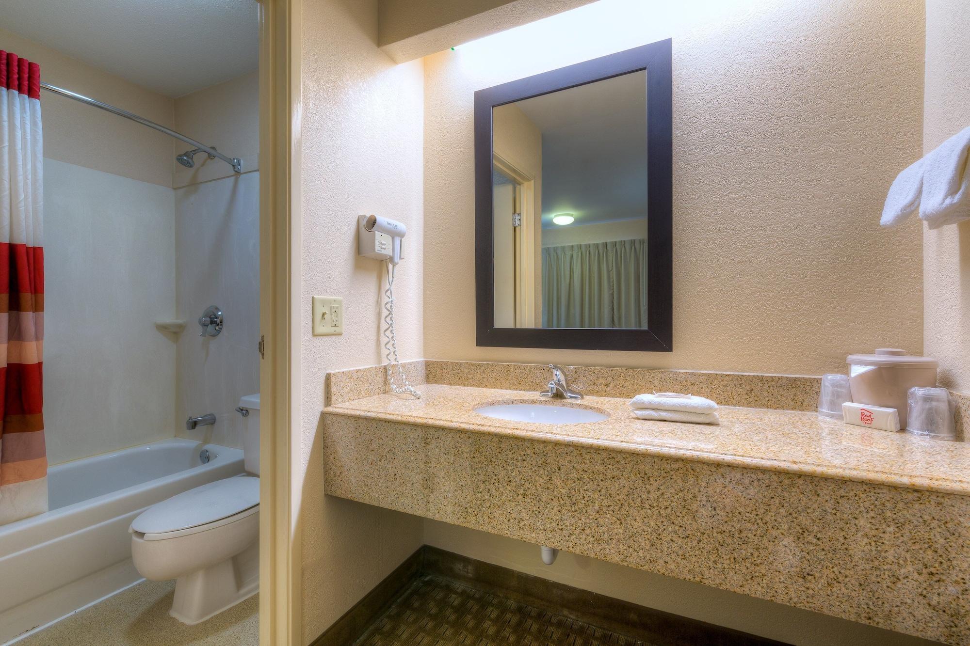 Red Roof Inn Memphis East מראה חיצוני תמונה