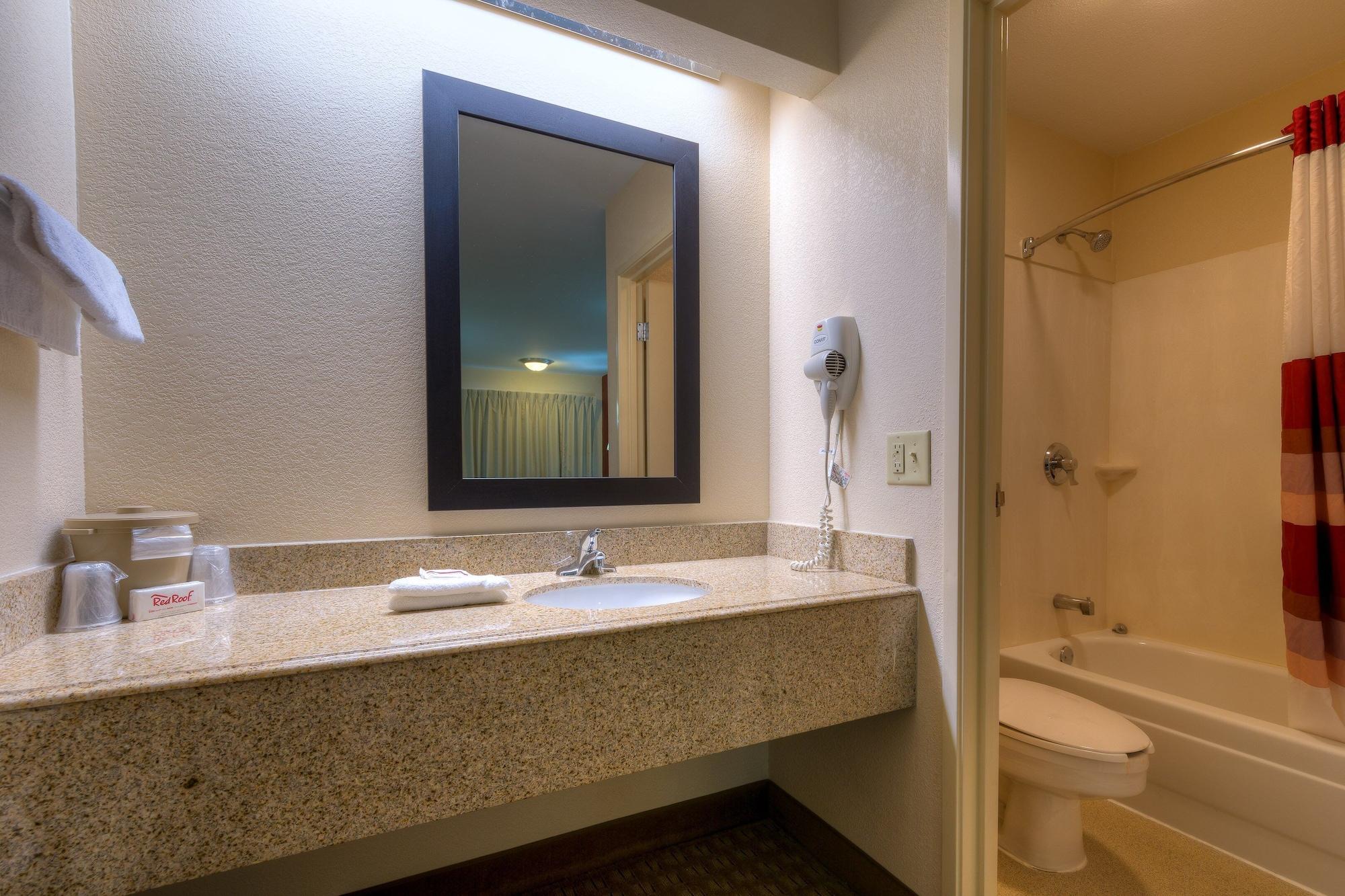 Red Roof Inn Memphis East מראה חיצוני תמונה
