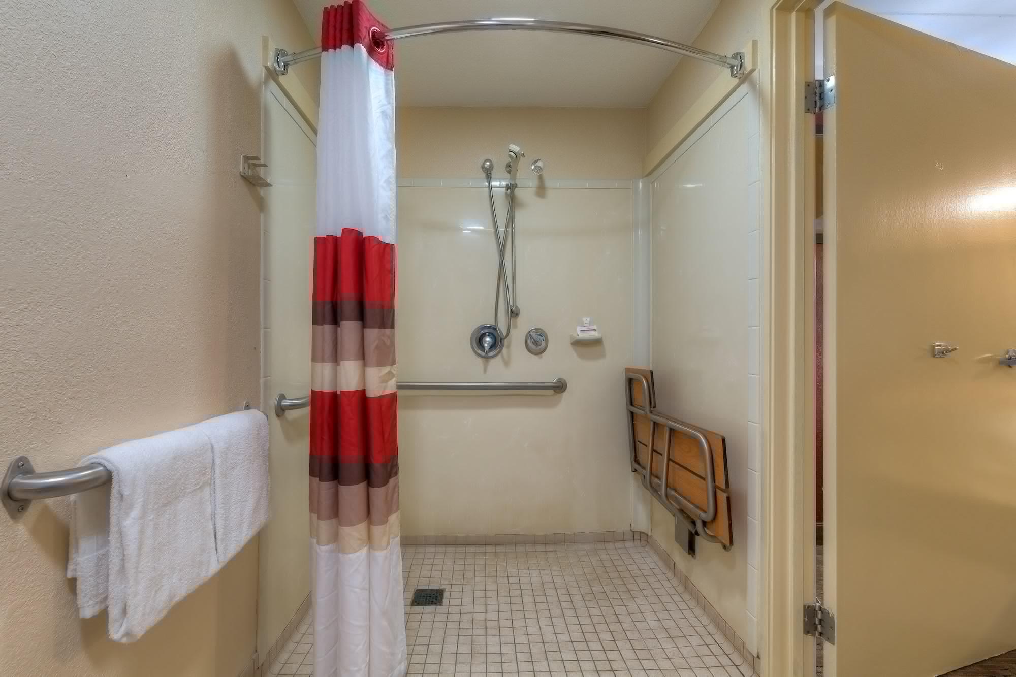 Red Roof Inn Memphis East מראה חיצוני תמונה