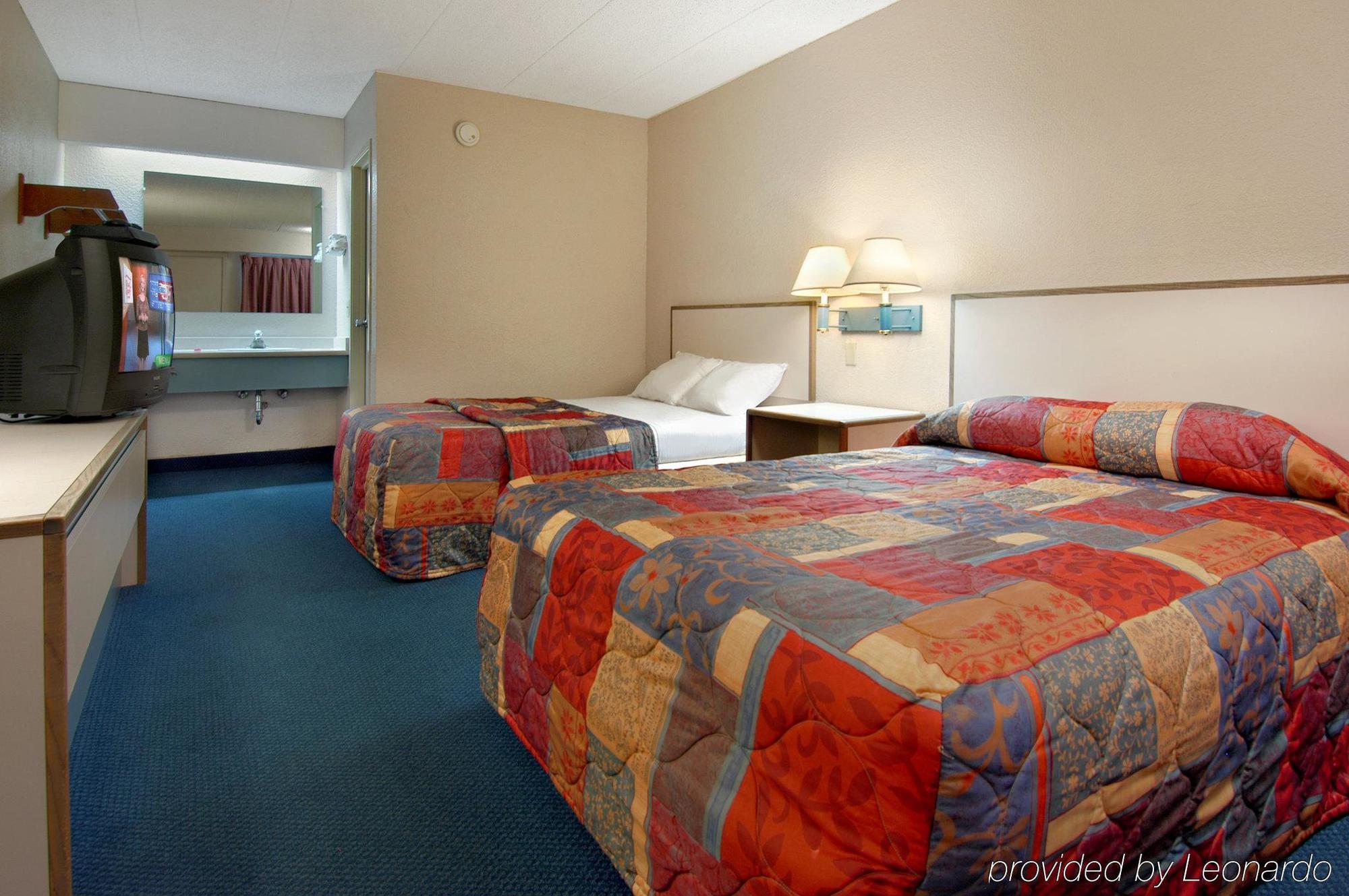 Red Roof Inn Memphis East מראה חיצוני תמונה