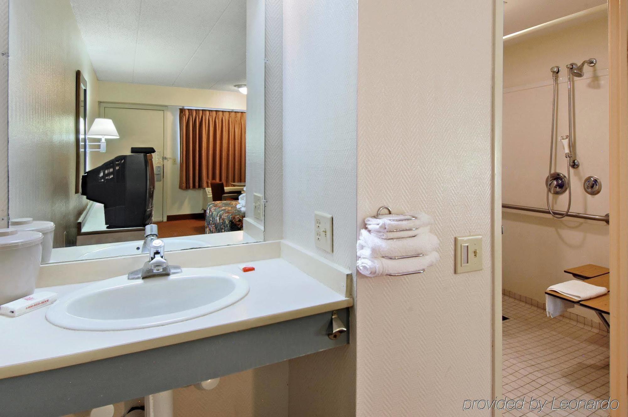 Red Roof Inn Memphis East חדר תמונה